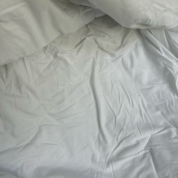 Room Essentials Twin XL Comforter - Picture 3 of 4